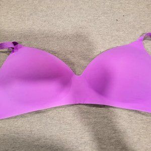 Victoria's Secret Wireless T-Shirt Bra 36DD
